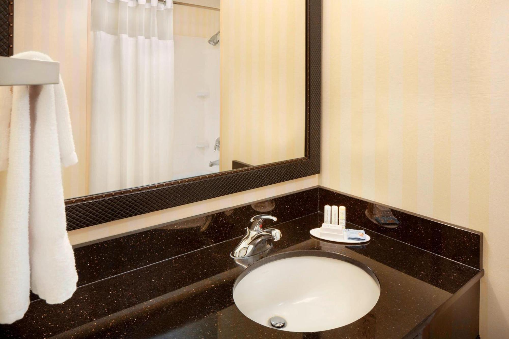 Fairfield Inn & Suites By Marriott Selma Kingsburg Esterno foto